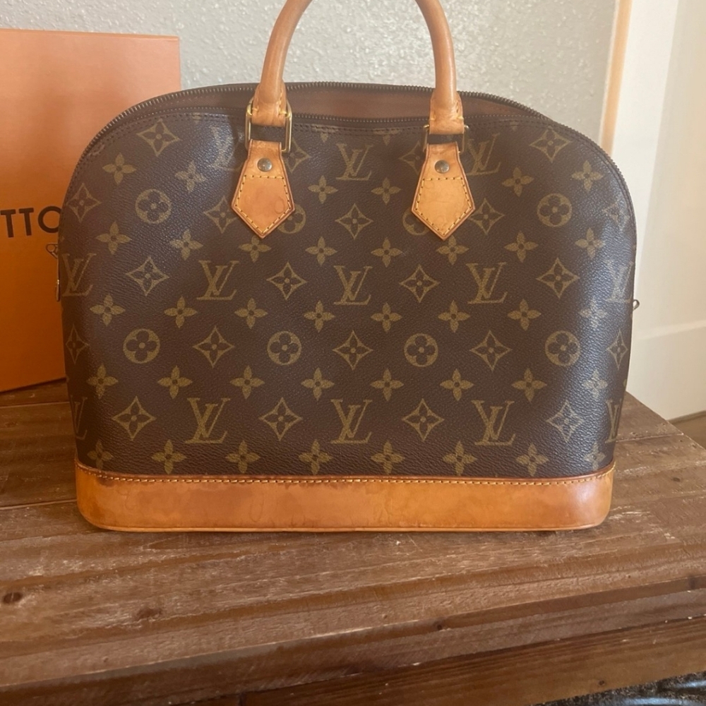Louis Vuitton alma bag
